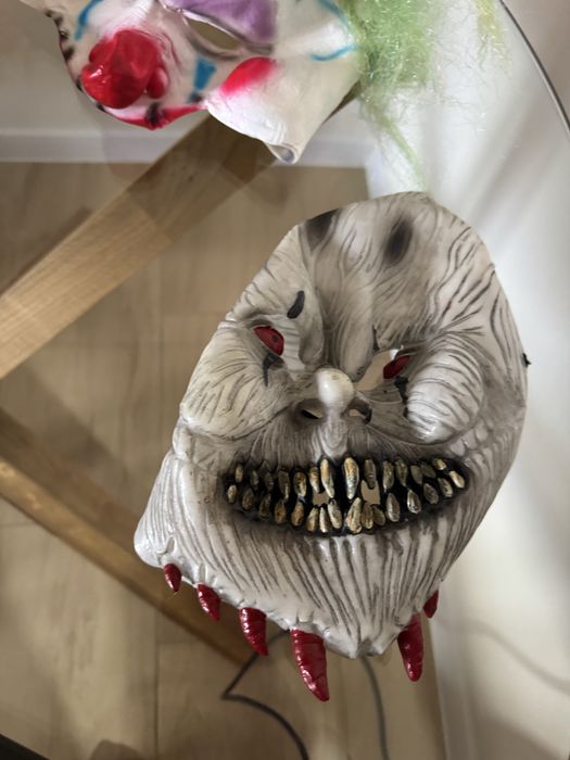 Страшные резиновые маски на хеллоуин