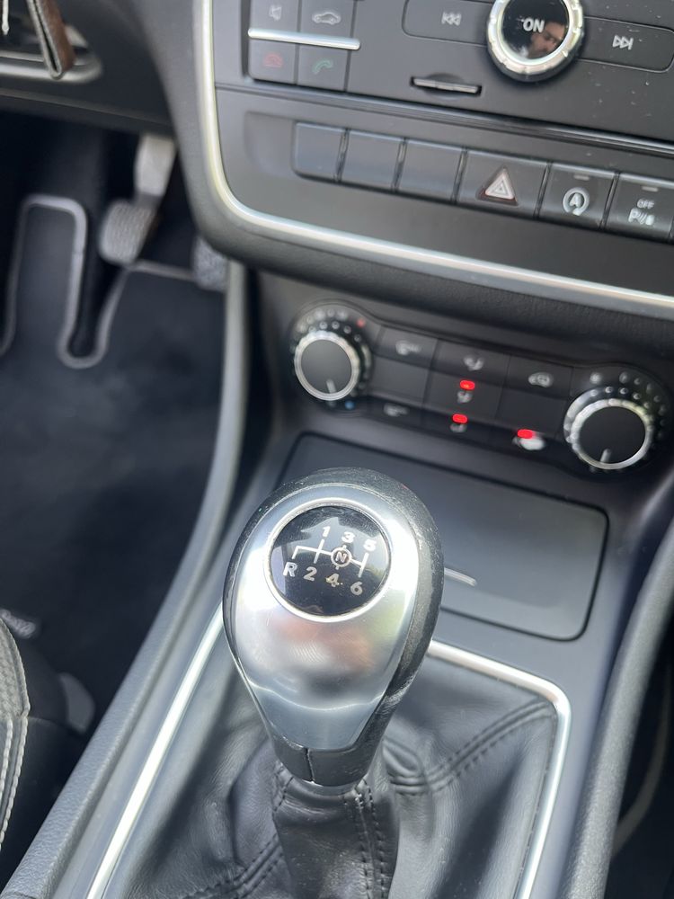 Mercedes-Benz CLA 180d