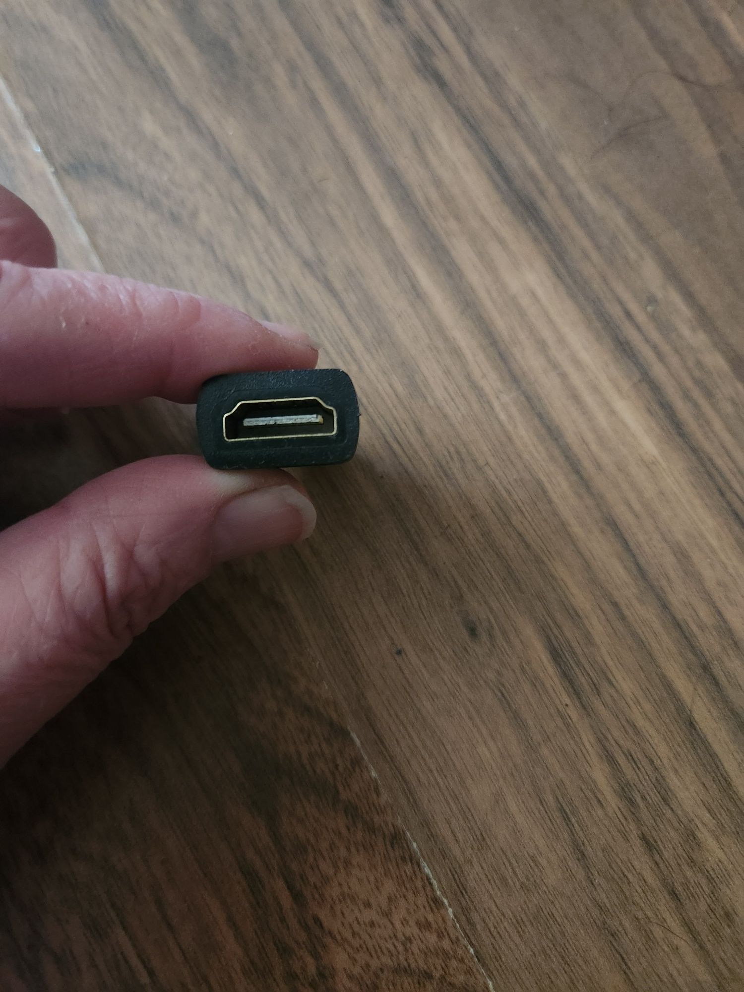Кабелі HDMI для монітору, роутеру
