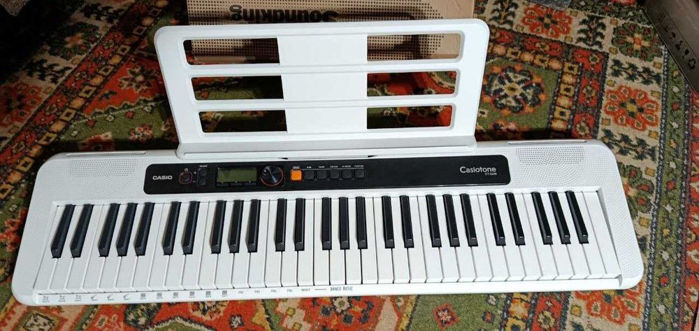 Синтезатор Casio Casiotone CT-S200we
