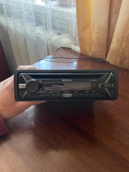 Магнитола Sony CDX-G1100U