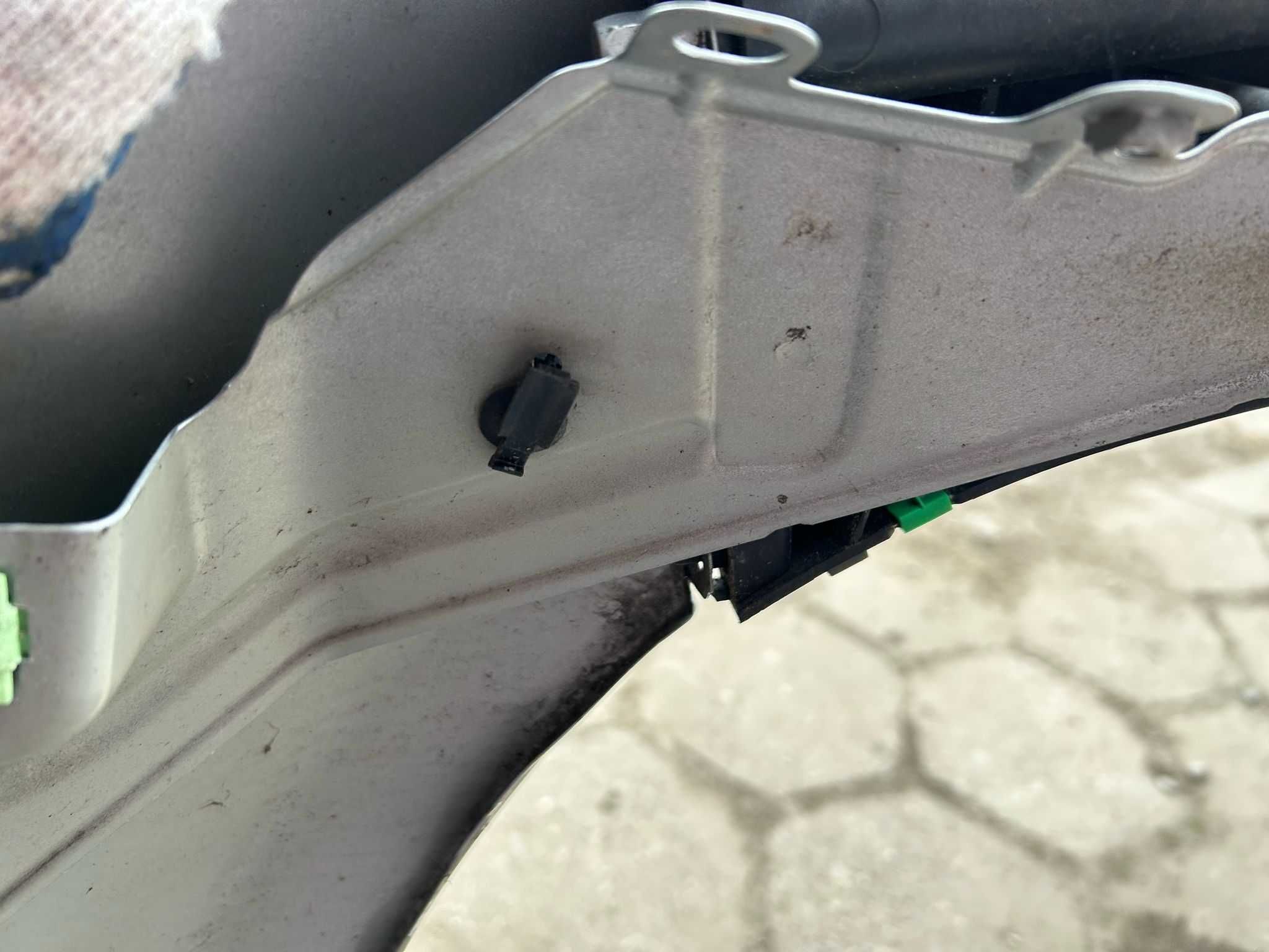 błotnik lewy przód volvo v60 plug-in lakier 477-46