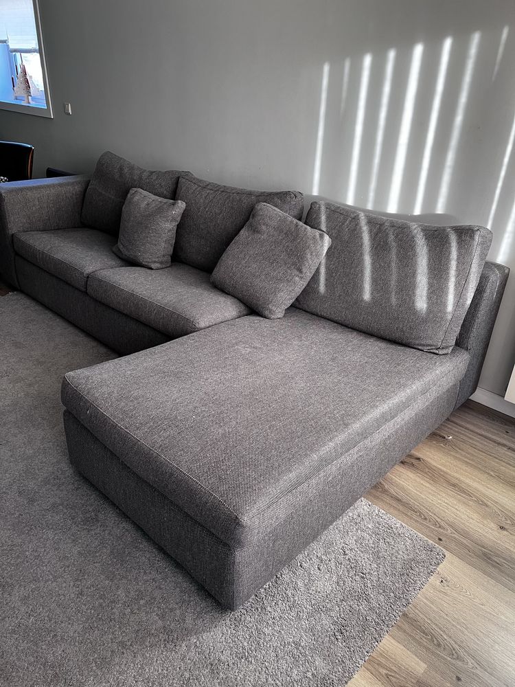 Sofa com chaise longue