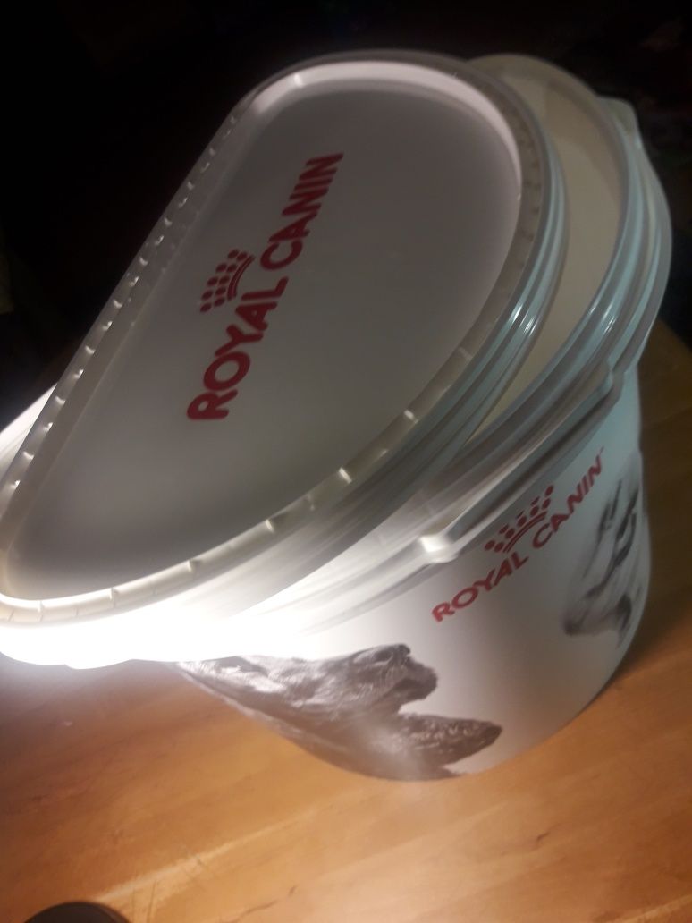 Wiaderko pojemnik na karmę NOWY dla psa
