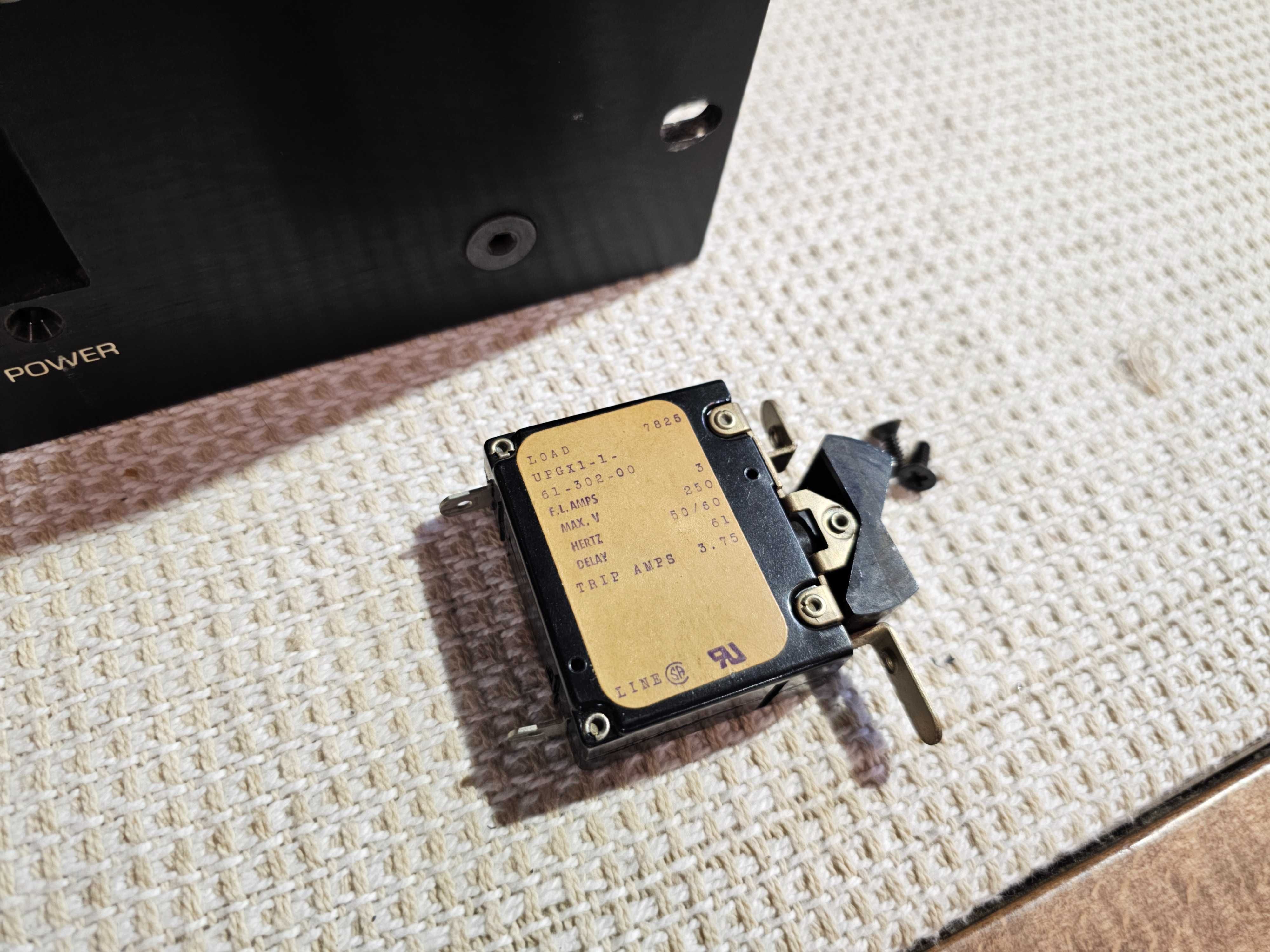 Підсилювач BGW 250E Professional Power Amplifier