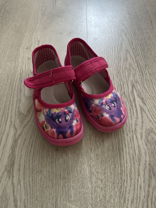 Тапочки на дівчинку