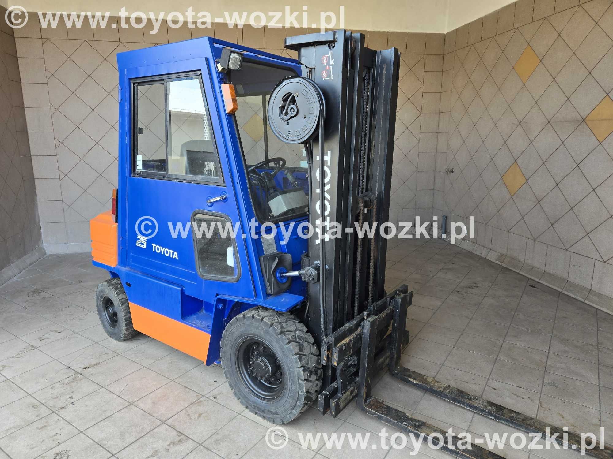 Wózek widłowy TOYOTA 5FD25 Triplex, Kabina, TOYOTA 5FDF25 widlak Linde