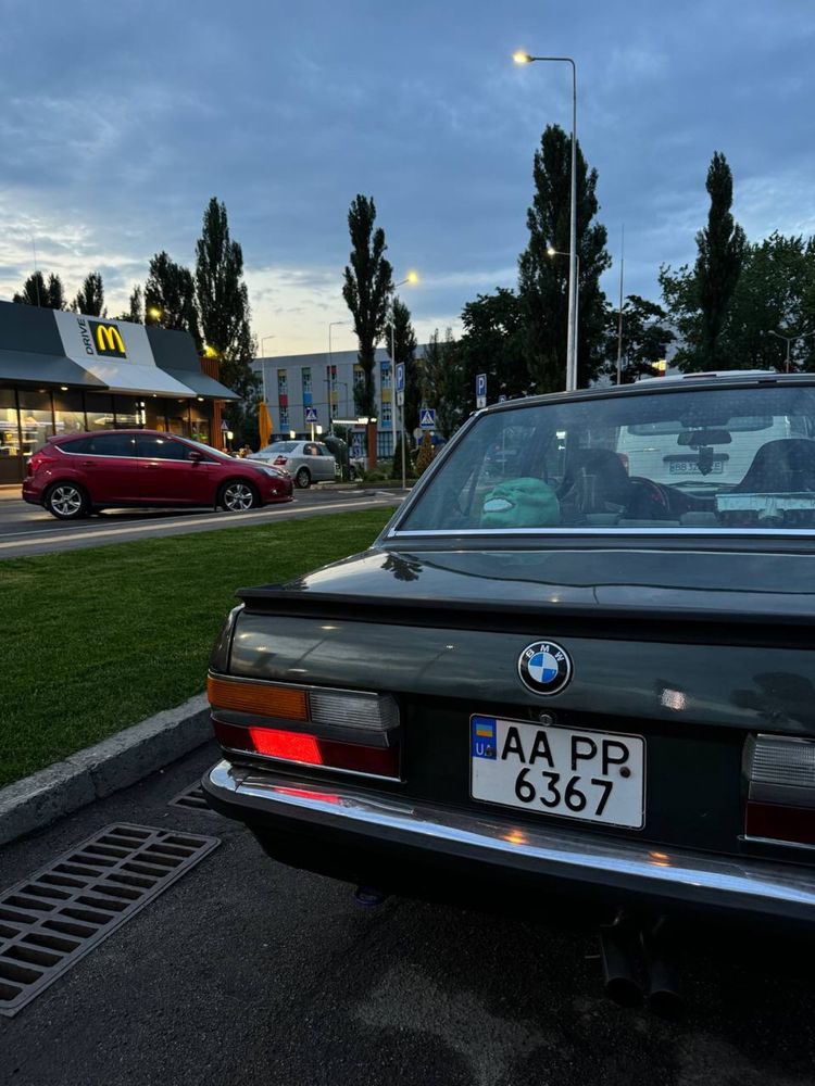 Bmw e28 m30b25 1984г