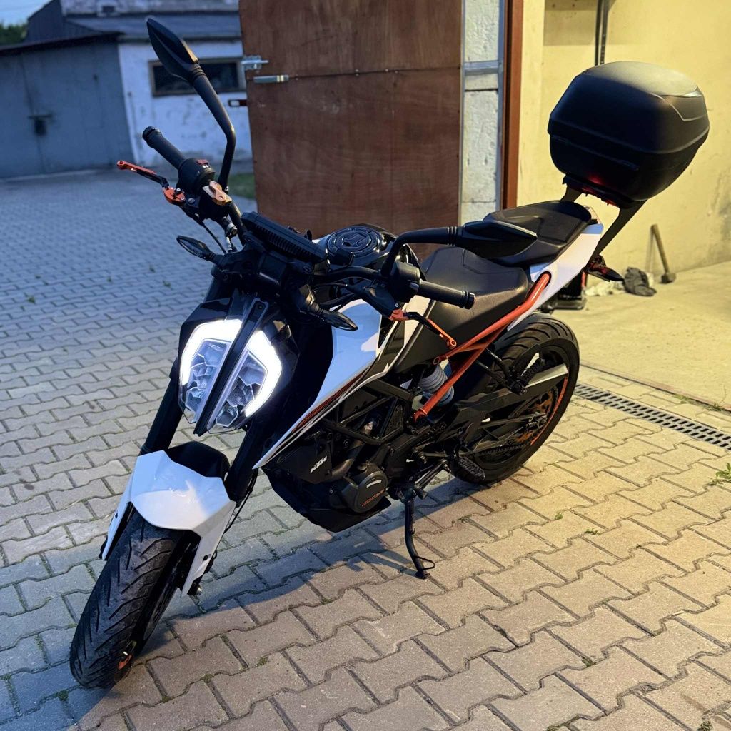 Sprzedam Ktm Duke 125 KAT B