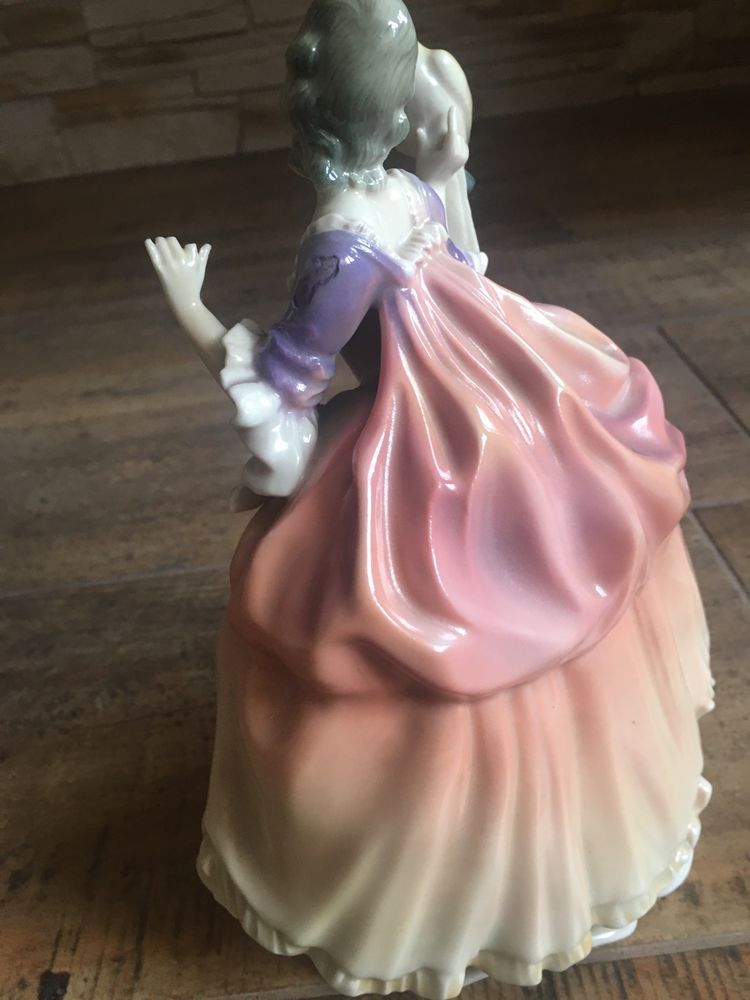 Porcelanowa figurka