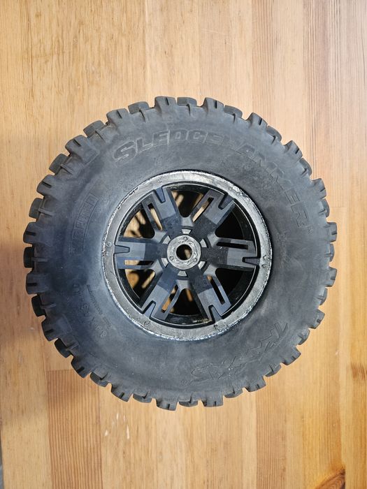 Koła TRAXXAS X-Maxx Sledgehammer Belted 7871