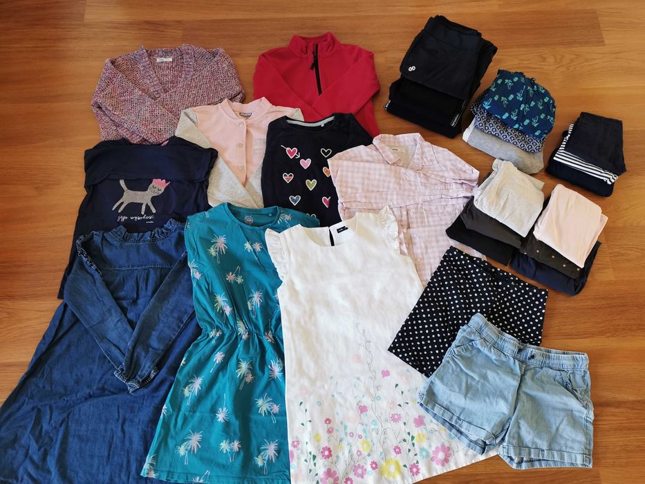 Zestaw ubrań dla dziewczynki 140-146