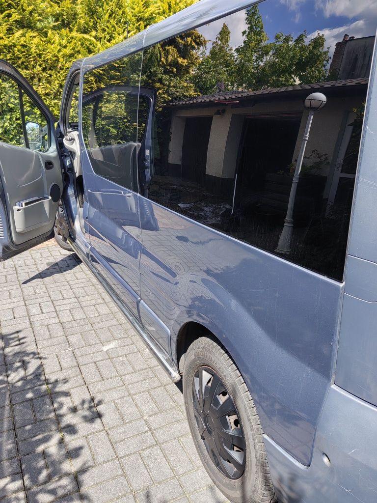 Opel Vivaro 6 osób