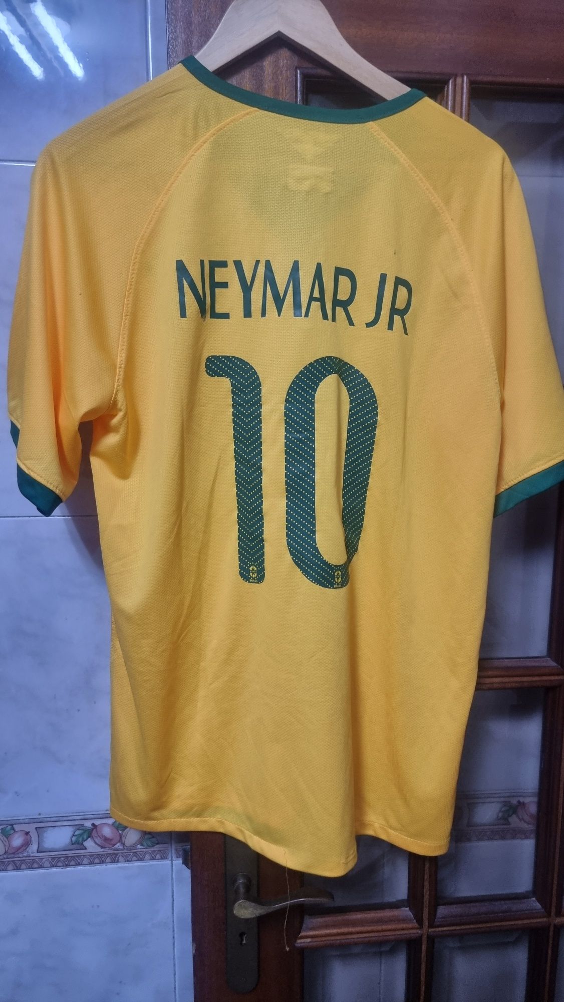 Camisola  da selecao  do brasil  do neymar.