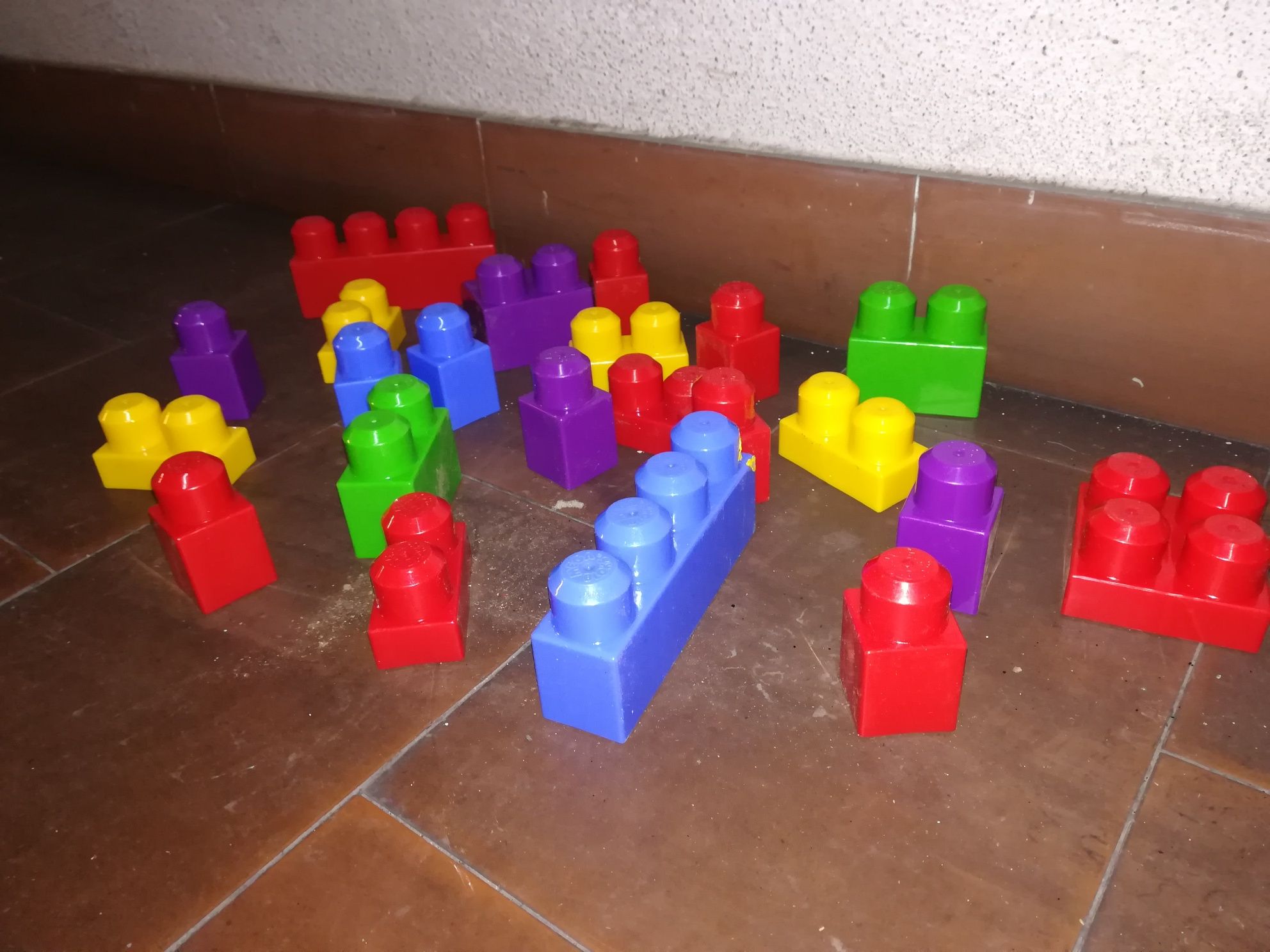 Peças de lego para criança