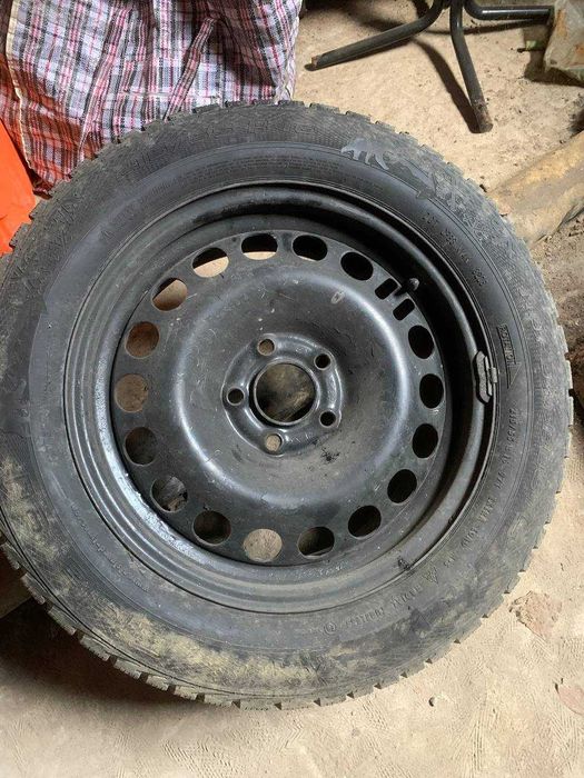 Металеві диски Opel Vectra C R16 5*110 з зимовою гумою (б.у) 4 шт.