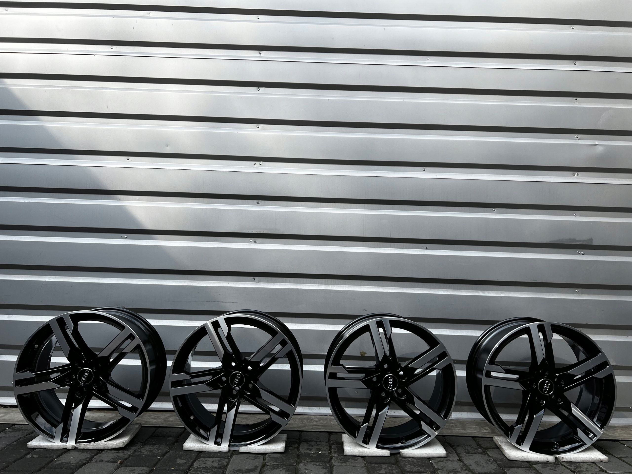 Oryginalne Felgi Audi 18 A3 A4 A5 A6 A7 A8 Q3 Q5
