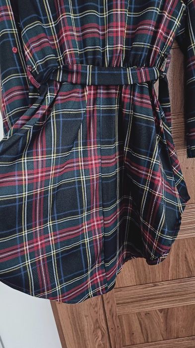 New Collection sukienka szmizjerka uni krata czarny