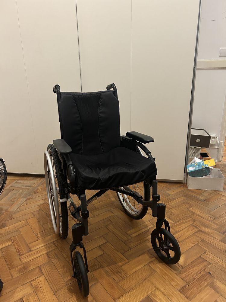 Cadeira de rodas invacare