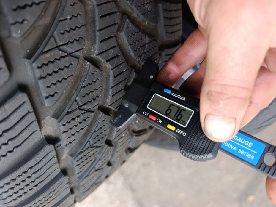 Opony zimowe Bridgestone komplet z Niemiec 2022r