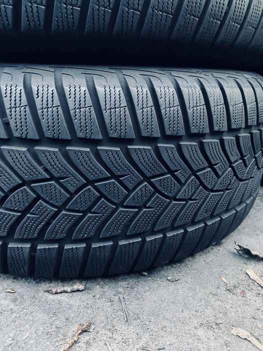 255 45 20 GoodYear Perfomance 80%