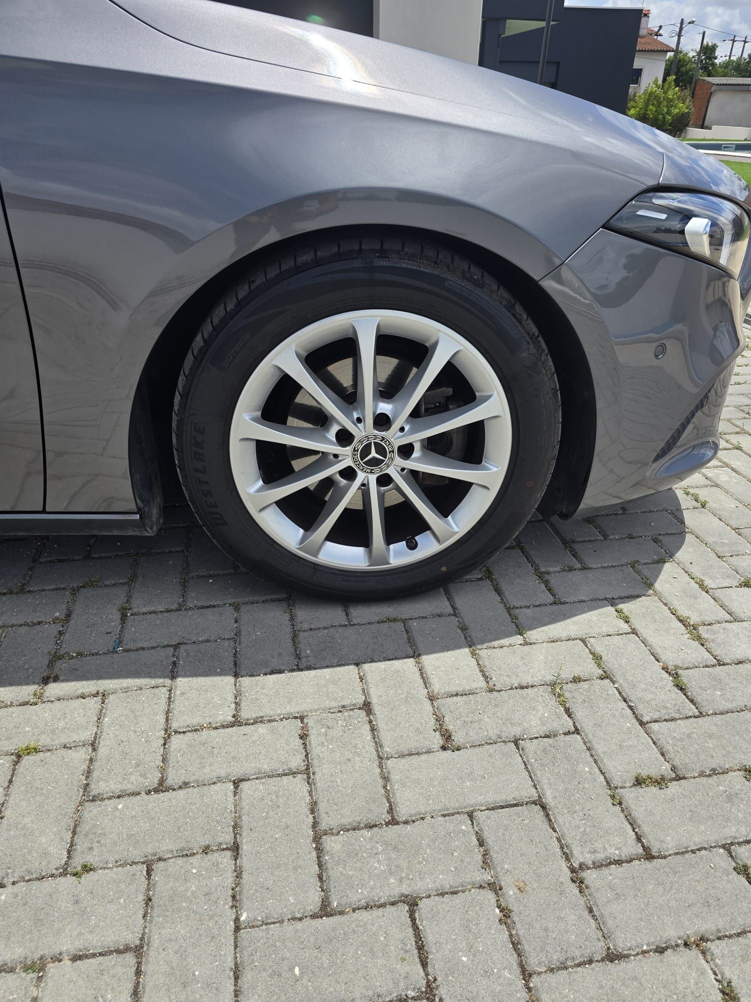Mercedes Benz A160