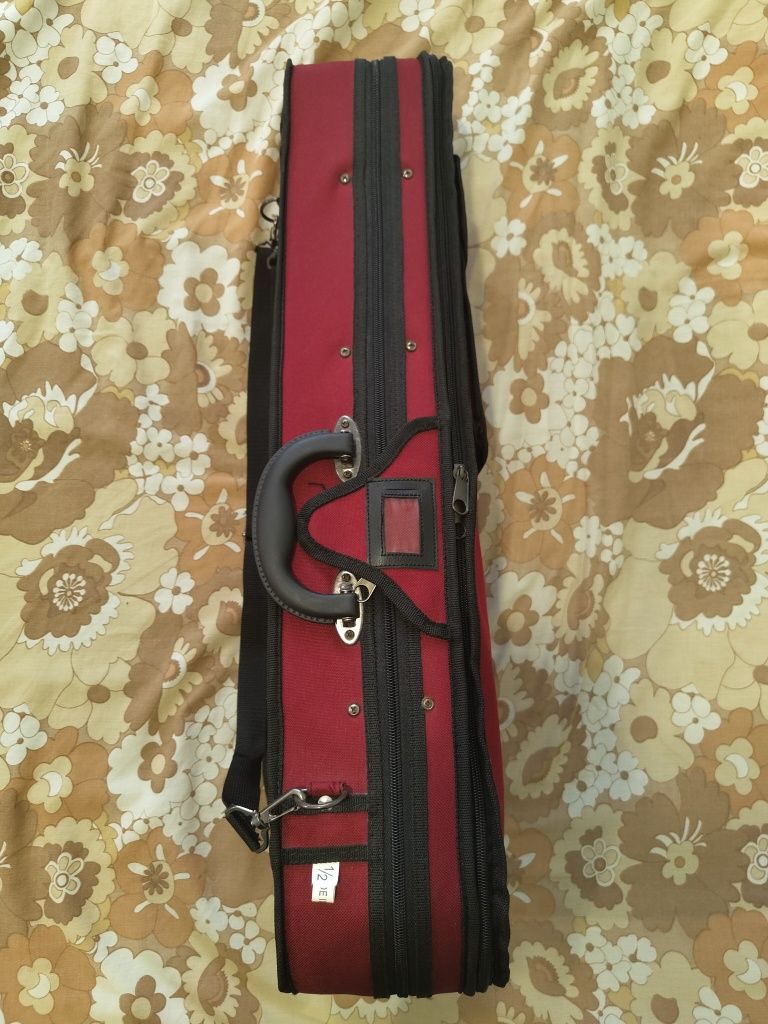 Продам чехол на скрипку размер 1/2