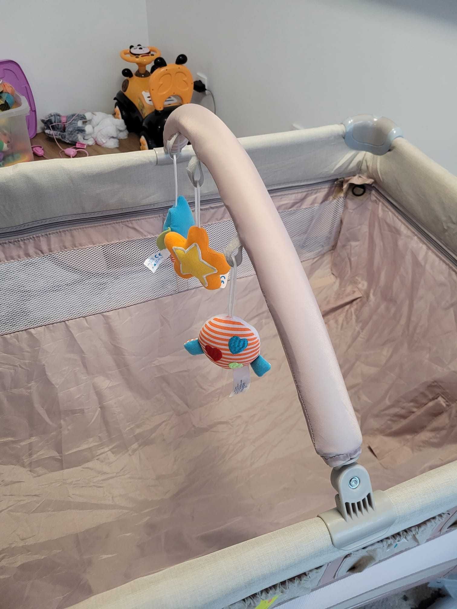 Łóżeczko turystyczne Baby Design z przewijakiem