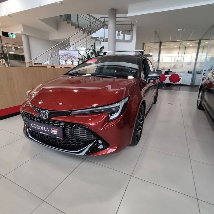 Toyota Corolla GR SPORT - kombi - 2025 Hybrid 1,8 140KM