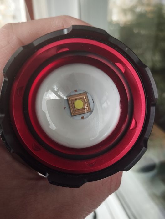 Фонарь мощьний новий