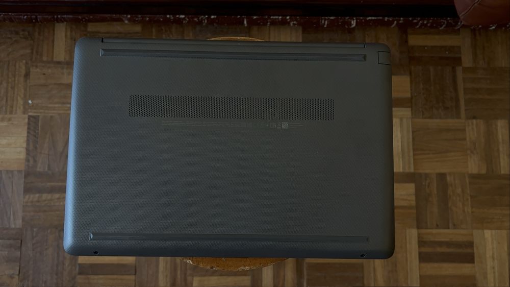 Portátil hp 250 g9