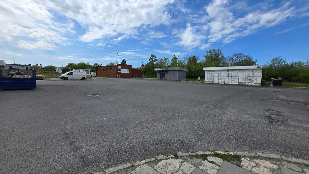 Parking i plac składowy/ Оренда автостоянки