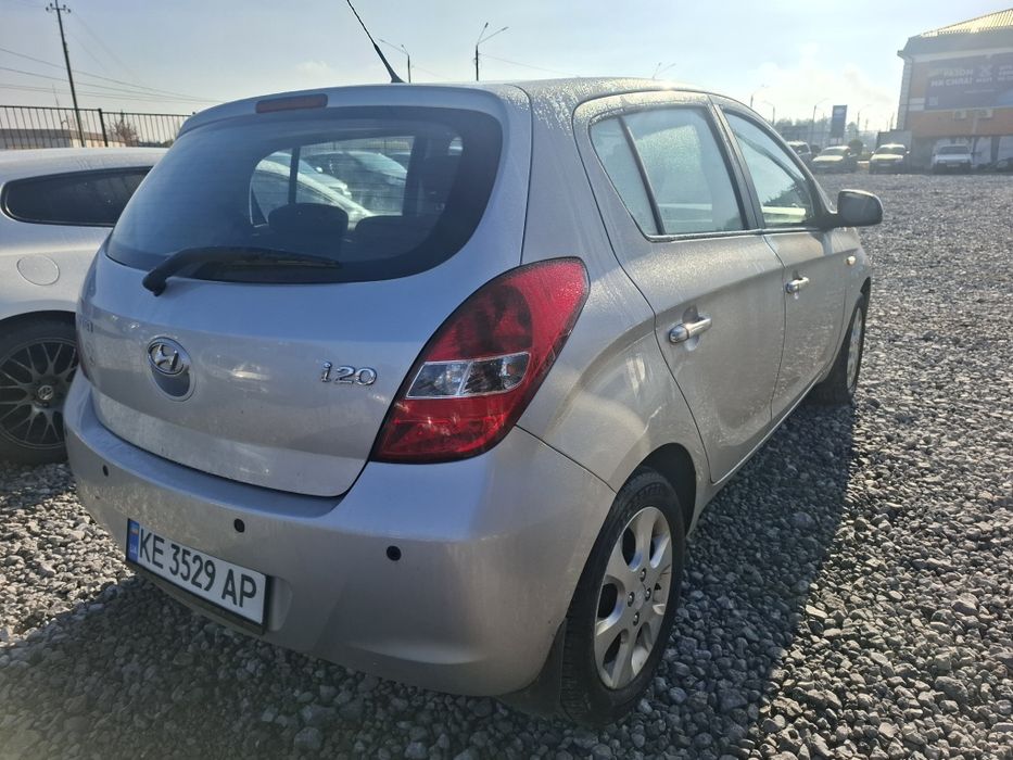Hyundai i 20 клімат recaro