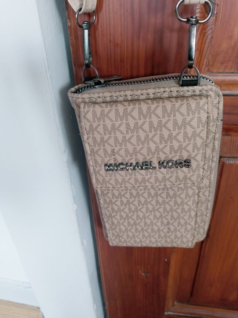 Torebka listonoszka Michael Kors portfel