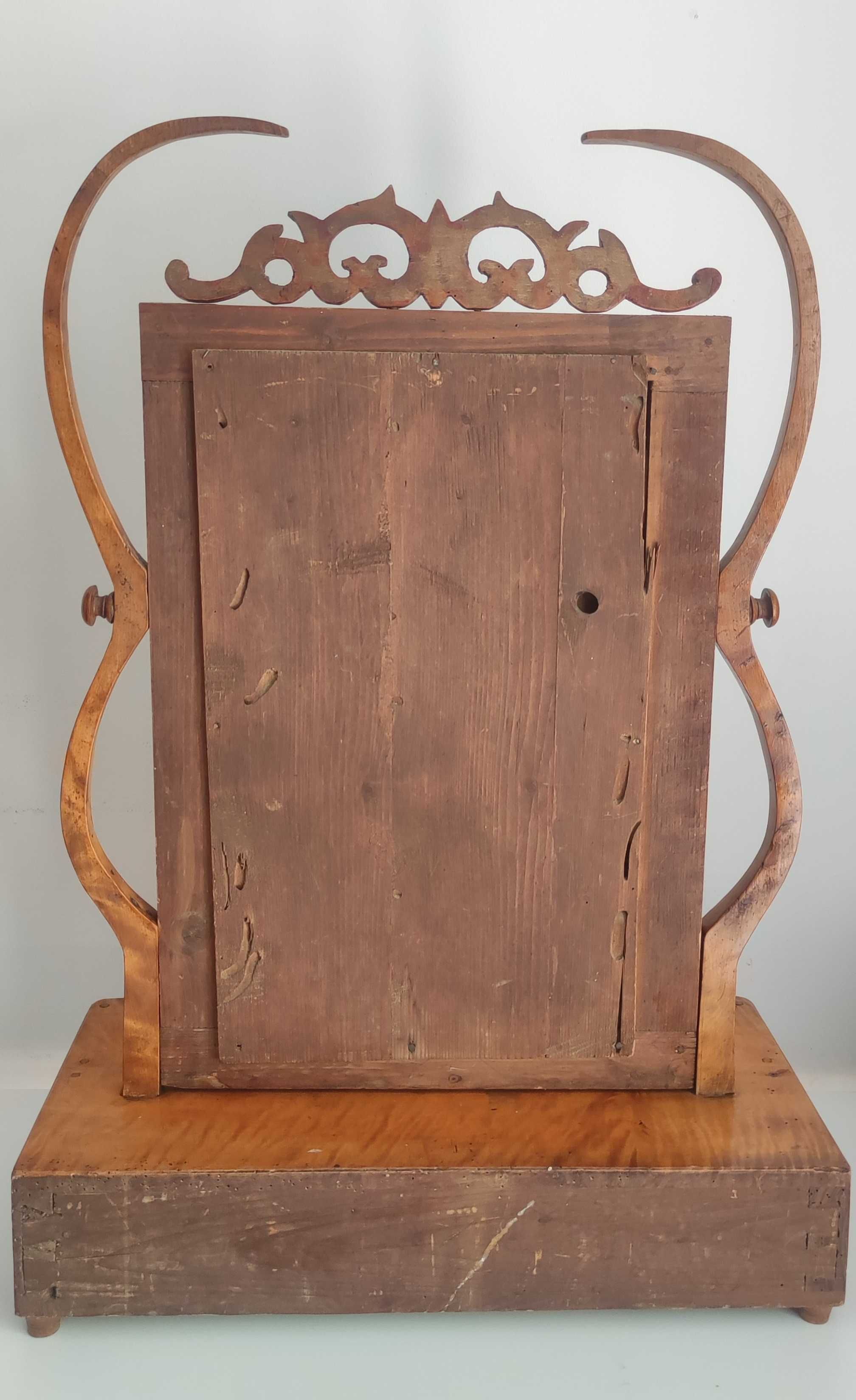 Biedermeier .Piękna toaletka z lustrem.Orzech ,czeczot. Piękny antyk.