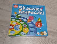 Skaczące czapeczki