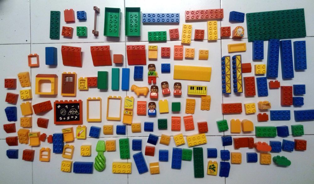 Lego - Conjunto de peças, em caixa, tema quinta