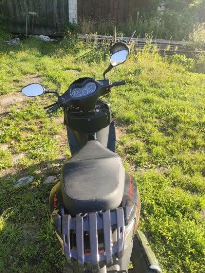 Skuter Barton falcon niski przebieg +kask