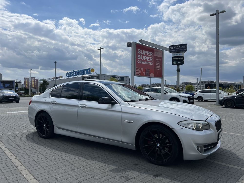 BMW 528i xDrive 2013