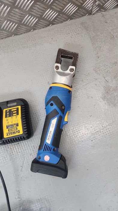 Zaciskarka do końcówek do kabli klauke