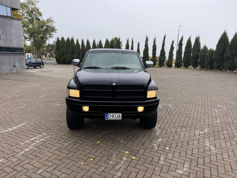 Dodge RAM Dodge Ram 5.2 pełna opcja ciezarowy 4x4 długa paka