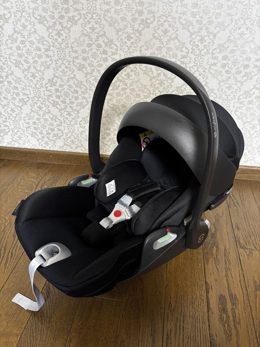 Автокрісло Cybex Cloud T + plus i-Size Sepia Black чорне