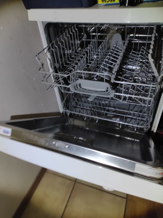 Zmywarka Bosch 60 cm + okap kuchenny