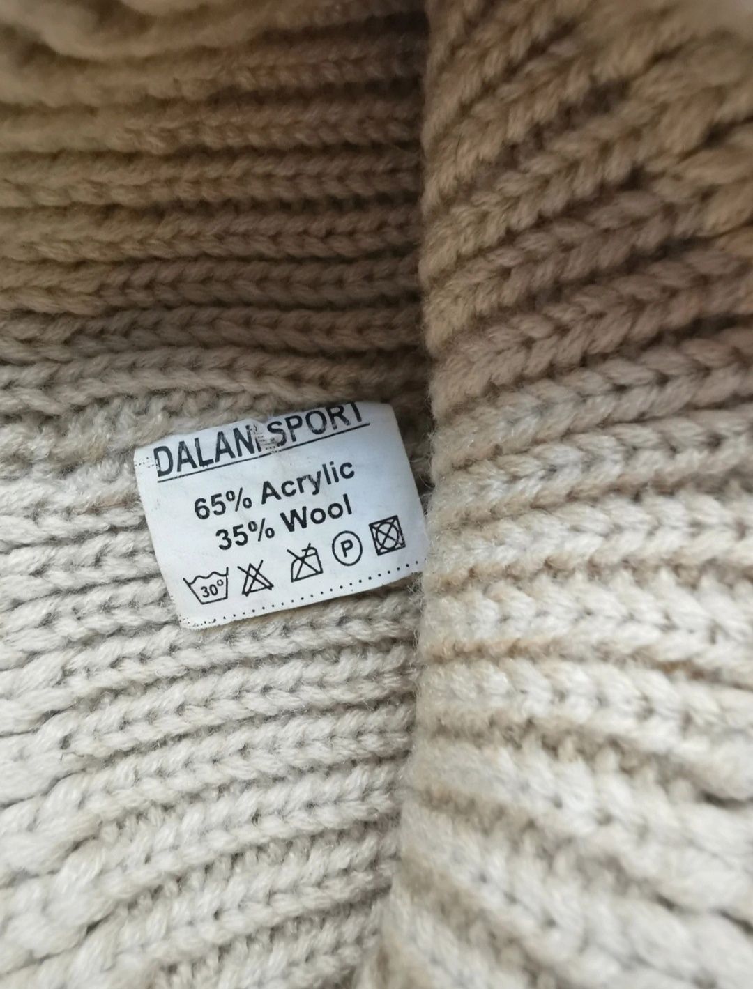 Czapka beżowa 35% wool/wełna