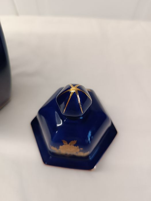 Pote Porcelana Grande. 35 cm. Azul Marinho e Dourado. Novo