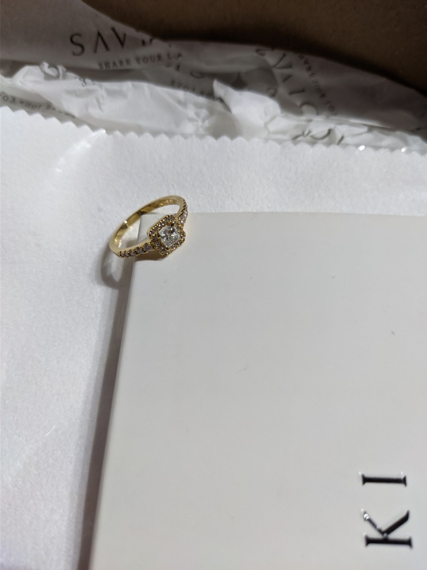 Pierścionek zaręczynowy Savicki diament 0.6 CT, żółte złoto 18K