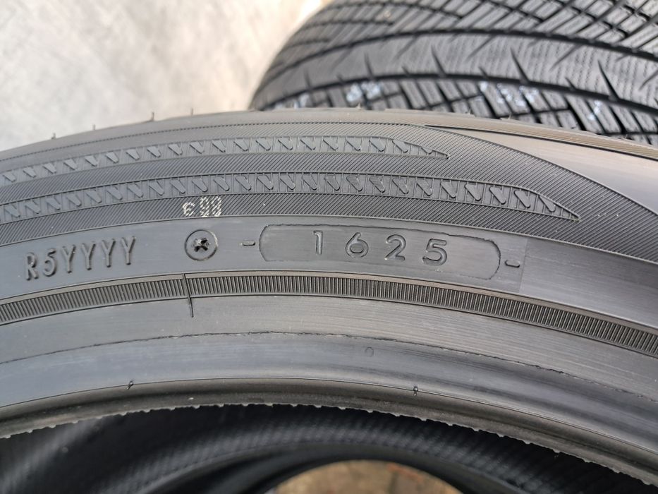 Резина зимова, НОВА, 275/40 315/35 R22 Yokohama Advan Winter V907