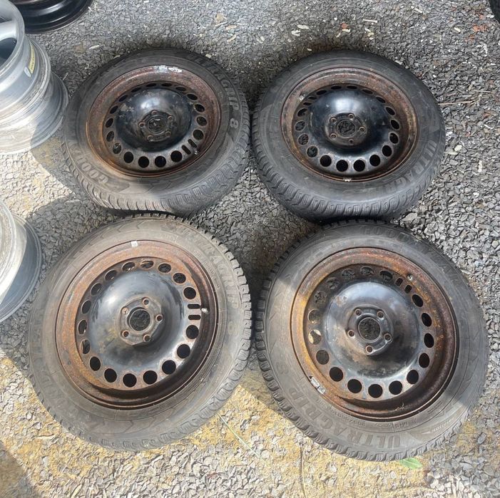 Штампи R16 5x105 Гума 205/60/R16 GoodYear 5mm (Зима)