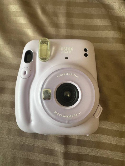Камера миттєвого друку Instax mini 11