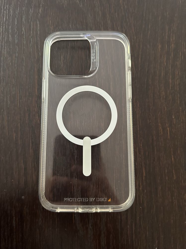 etui do iPhone 14 Pro Max (Gear4)